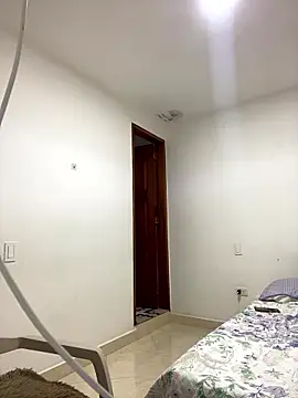 Im Amelia online show from January 14, 2026, 9:42 pm