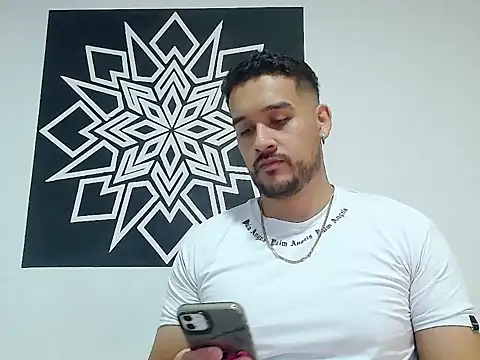  CHRIS-DENNIS  online show from April 10, 2026, 1:44 am