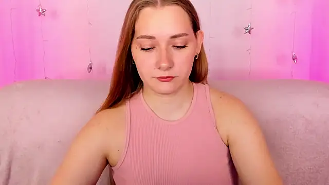 AlinaVice online show from April 13, 2026, 1:22 am