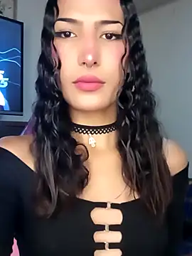 Lanna hott  online show from September 13, 2025, 10:37 am