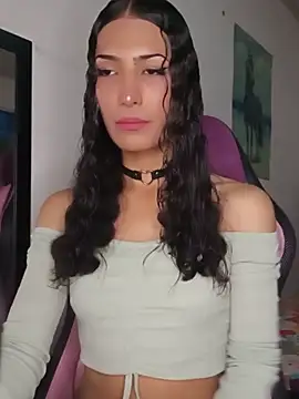 Lanna hott  online show from May 13, 2026, 12:13 pm