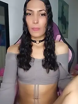 Lanna hott  online show from May 16, 2026, 8:07 pm