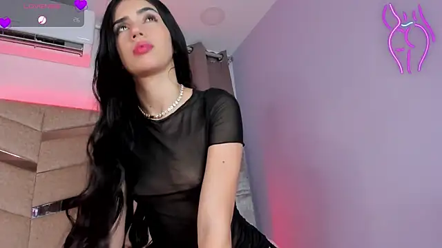 SaraRoy  online show from April 17, 2026, 7:28 pm