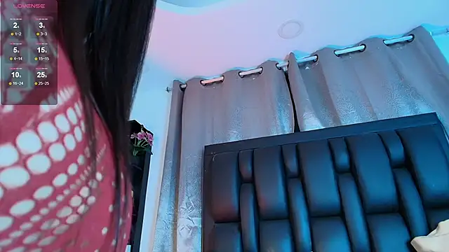 Snapshot of SaraRoy_ chatting on May 13, 2026, 10:27 pm SaraRoy online show from May 13, 2026, 10:27 pm