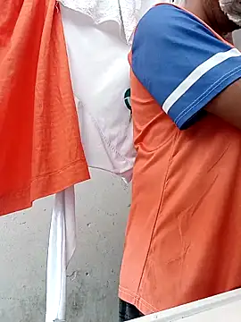 Snapshot of ale3J4a chatting on October 26, 2025, 9:31 pm ale3J4a online show from October 26, 2025, 9:31 pm