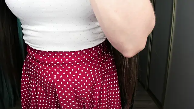 AriaGray online show from September 22, 2025, 1:24 pm