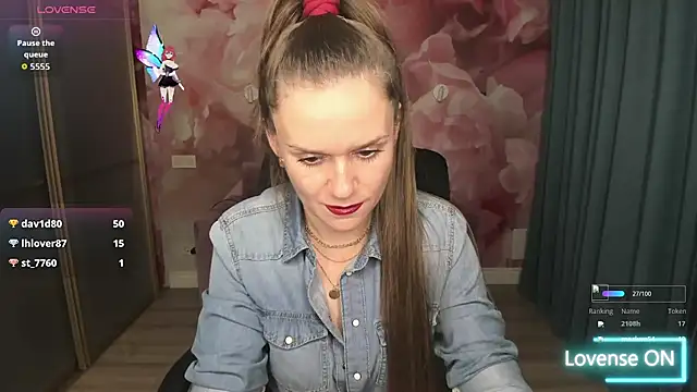 AriaGray online show from October 29, 2025, 8:10 pm