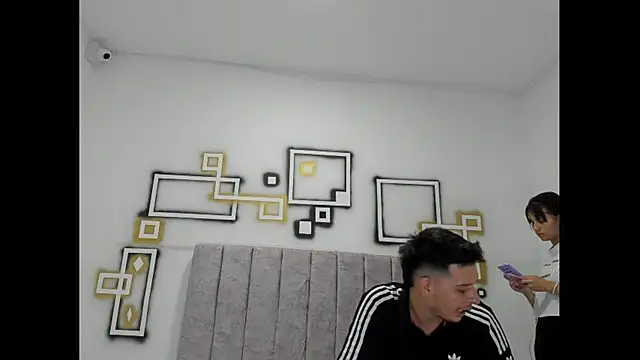 FerneyManti online show from November 14, 2025, 1:21 pm