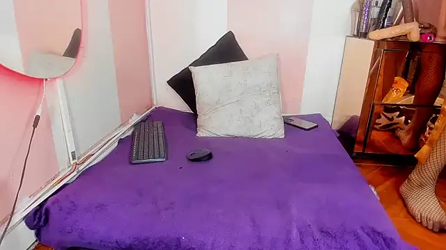 Snapshot of Aura_love69 chatting on January 31, 2026, 7:11 pm Aura love69 online show from January 31, 2026, 7:11 pm