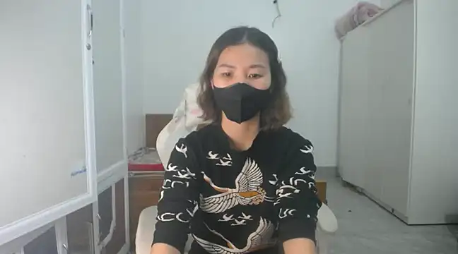 Snapshot of Susu204 chatting on December 23, 2024, 5:17 am Susu204 online show from December 23, 2024, 5:17 am