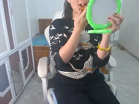 Snapshot of Susu204 chatting on February 9, 2025, 6:22 am Susu204 online show from February 9, 2025, 6:22 am