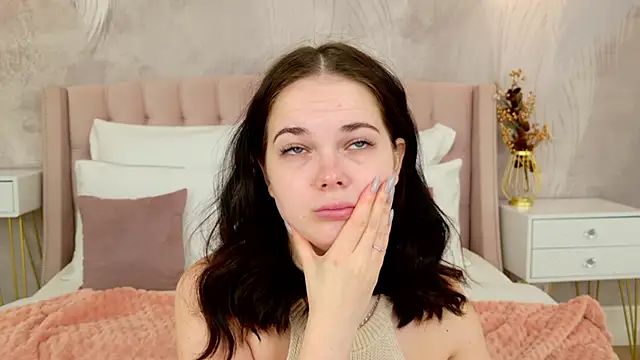 DeniseReese online show from October 20, 2025, 3:07 am