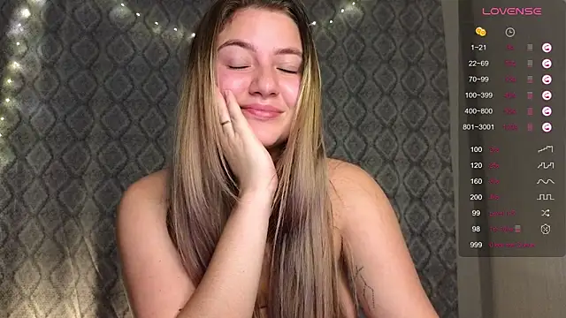 Yassyaaa online show from December 10, 2024, 11:51 pm