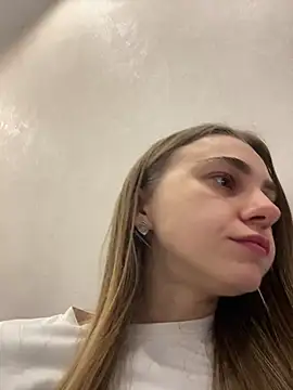 GraceTorrez online show from November 24, 2025, 6:18 pm