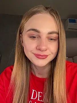 GraceTorrez online show from December 18, 2025, 9:43 pm