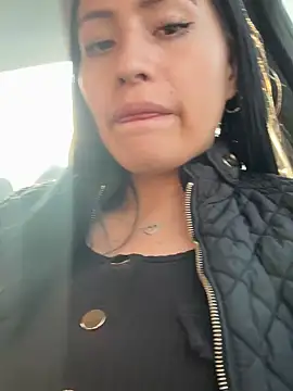 Sara luna  online show from February 28, 2025, 10:06 pm