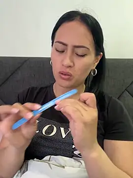 Sara luna  online show from February 17, 2026, 4:57 pm