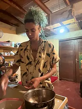 Snapshot of sammoura01 chatting on January 14, 2026, 10:47 pm sammoura01 online show from January 14, 2026, 10:47 pm