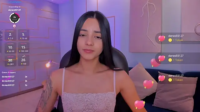 HannahJamesX online show from February 5, 2025, 9:50 pm