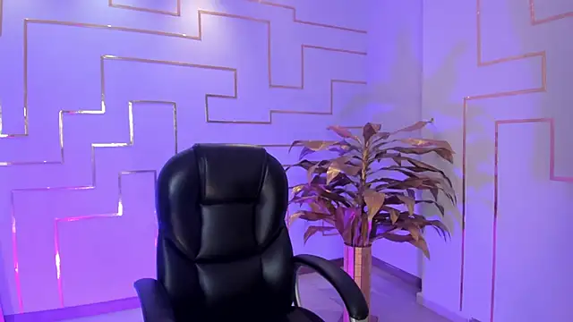 HannahJamesX online show from September 11, 2025, 5:57 pm