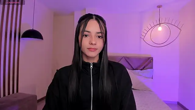 HannahJamesX online show from September 13, 2025, 6:29 pm