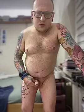 PierreNaked89 online show from December 17, 2025, 9:32 pm