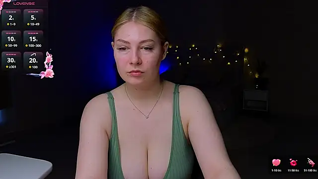 Snapshot of Catherine_River chatting on May 3, 2026, 3:51 pm Catherine River online show from May 3, 2026, 3:51 pm