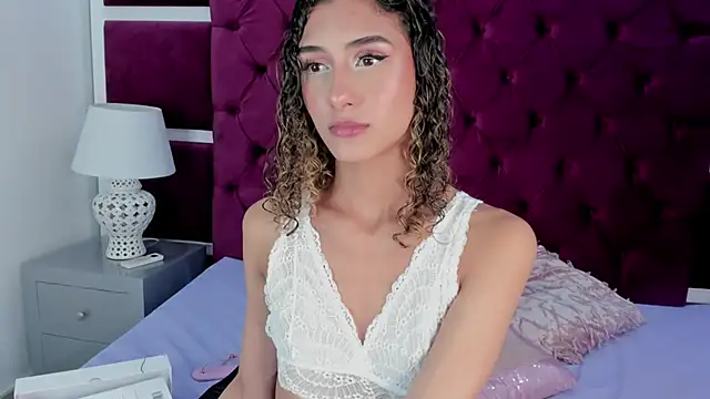 Snapshot of Daddysgirl1_ chatting on December 24, 2024, 5:49 am Daddysgirl1 online show from December 24, 2024, 5:49 am