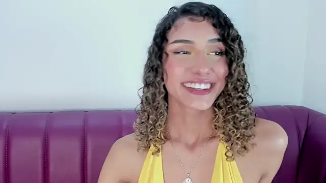 Snapshot of Daddysgirl1_ chatting on January 20, 2025, 5:26 am Daddysgirl1 online show from January 20, 2025, 5:26 am