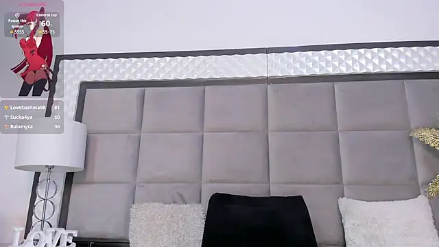 OliviaBurning online show from September 12, 2025, 11:04 pm