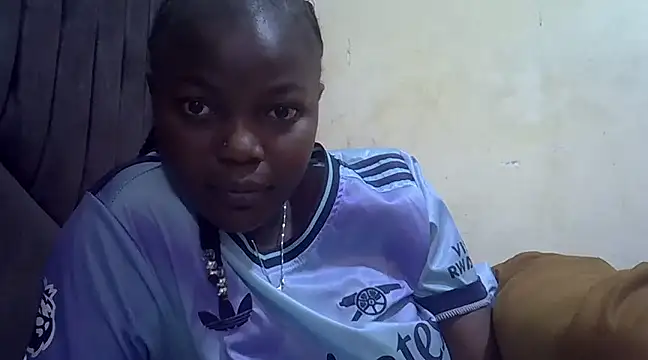 pretty vivy online show from March 3, 2025, 5:42 am