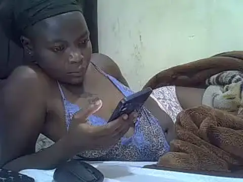 pretty vivy online show from March 18, 2025, 5:41 am