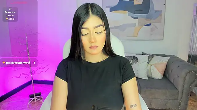 amelie jhons online show from December 28, 2024, 8:15 pm