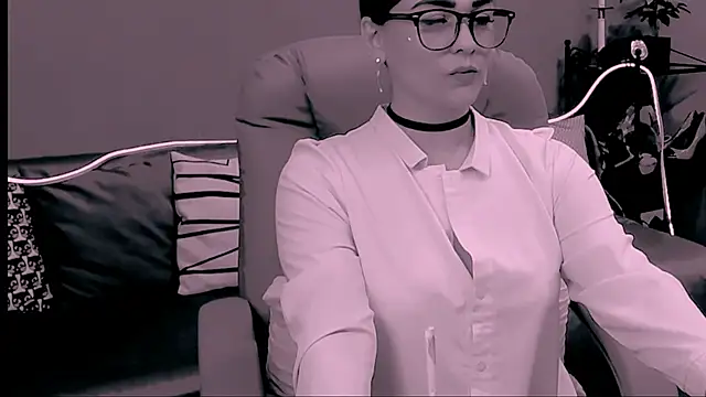 ChantalLion online show from December 1, 2025, 11:48 am