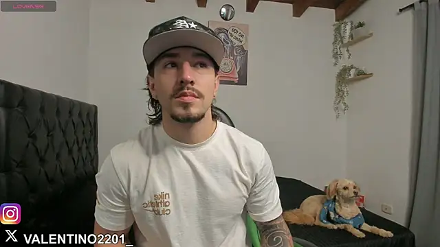 Valentino Xander online show from October 6, 2025, 10:07 pm