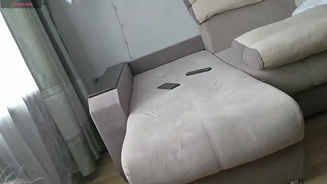 MilaaMilaa online show from November 24, 2025, 4:23 am