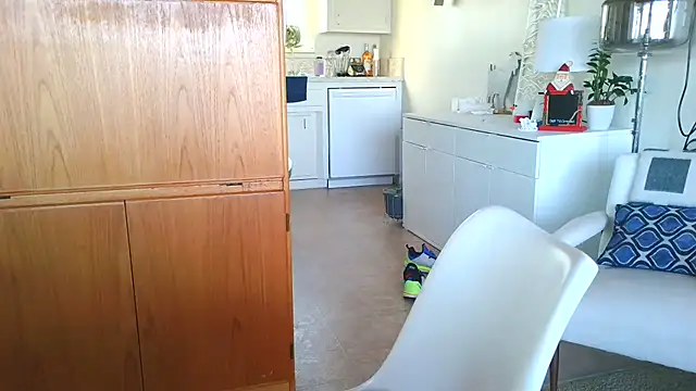 costanza7070 online show from December 2, 2025, 4:24 pm