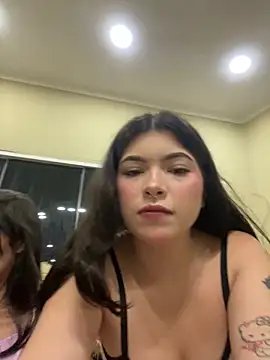 maaval17 online show from March 21, 2025, 6:27 am