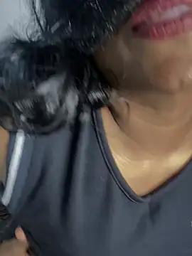 NethuQueen online show from February 1, 2026, 8:02 am