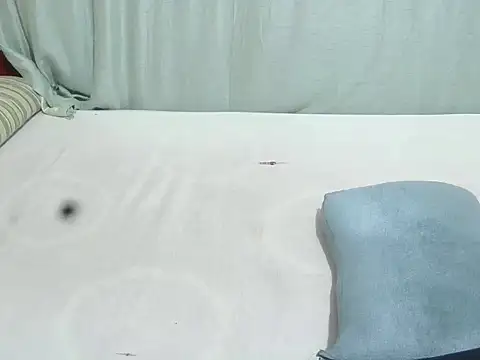 slender sweet online show from February 25, 2025, 10:37 am