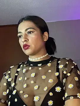 Snapshot of Cleopatracute_ chatting on December 10, 2024, 9:11 pm Cleopatracute online show from December 10, 2024, 9:11 pm