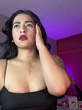 Snapshot of Cleopatracute_ chatting on January 6, 2025, 2:26 am Cleopatracute online show from January 6, 2025, 2:26 am