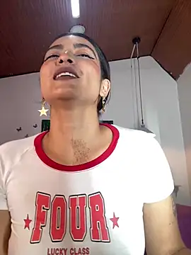 Snapshot of Cleopatracute_ chatting on January 22, 2025, 1:42 pm Cleopatracute online show from January 22, 2025, 1:42 pm
