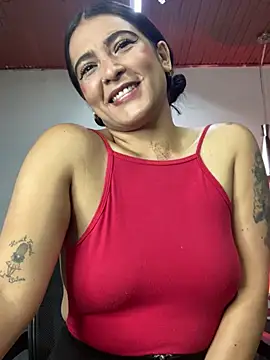 Snapshot of Cleopatracute_ chatting on February 7, 2025, 1:53 pm Cleopatracute online show from February 7, 2025, 1:53 pm