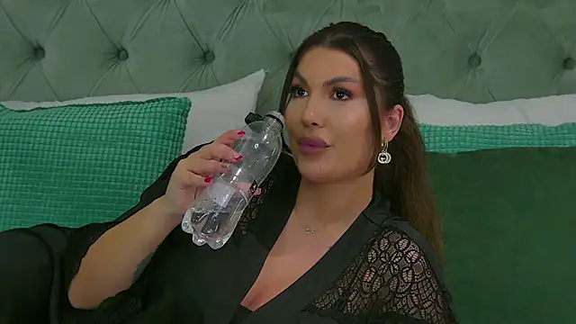 itsjessiebabe online show from January 8, 2025, 3:28 pm