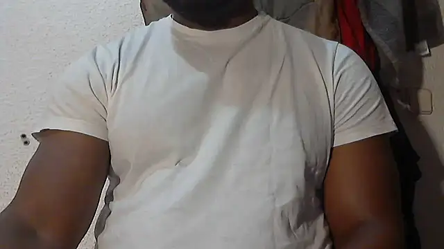 mmoiblack online show from February 4, 2025, 11:59 pm