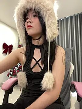 -rosiie- online show from December 12, 2024, 2:15 am