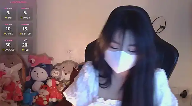 Snapshot of TimmyZi chatting on December 22, 2024, 4:38 pm TimmyZi online show from December 22, 2024, 4:38 pm