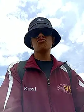 Snapshot of Cuervo_maniaco chatting on February 13, 2026, 4:47 pm Cuervo maniaco online show from February 13, 2026, 4:47 pm