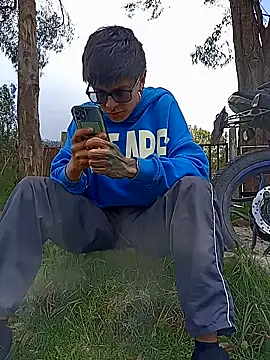 Snapshot of Cuervo_maniaco chatting on March 15, 2026, 3:51 pm Cuervo maniaco online show from March 15, 2026, 3:51 pm